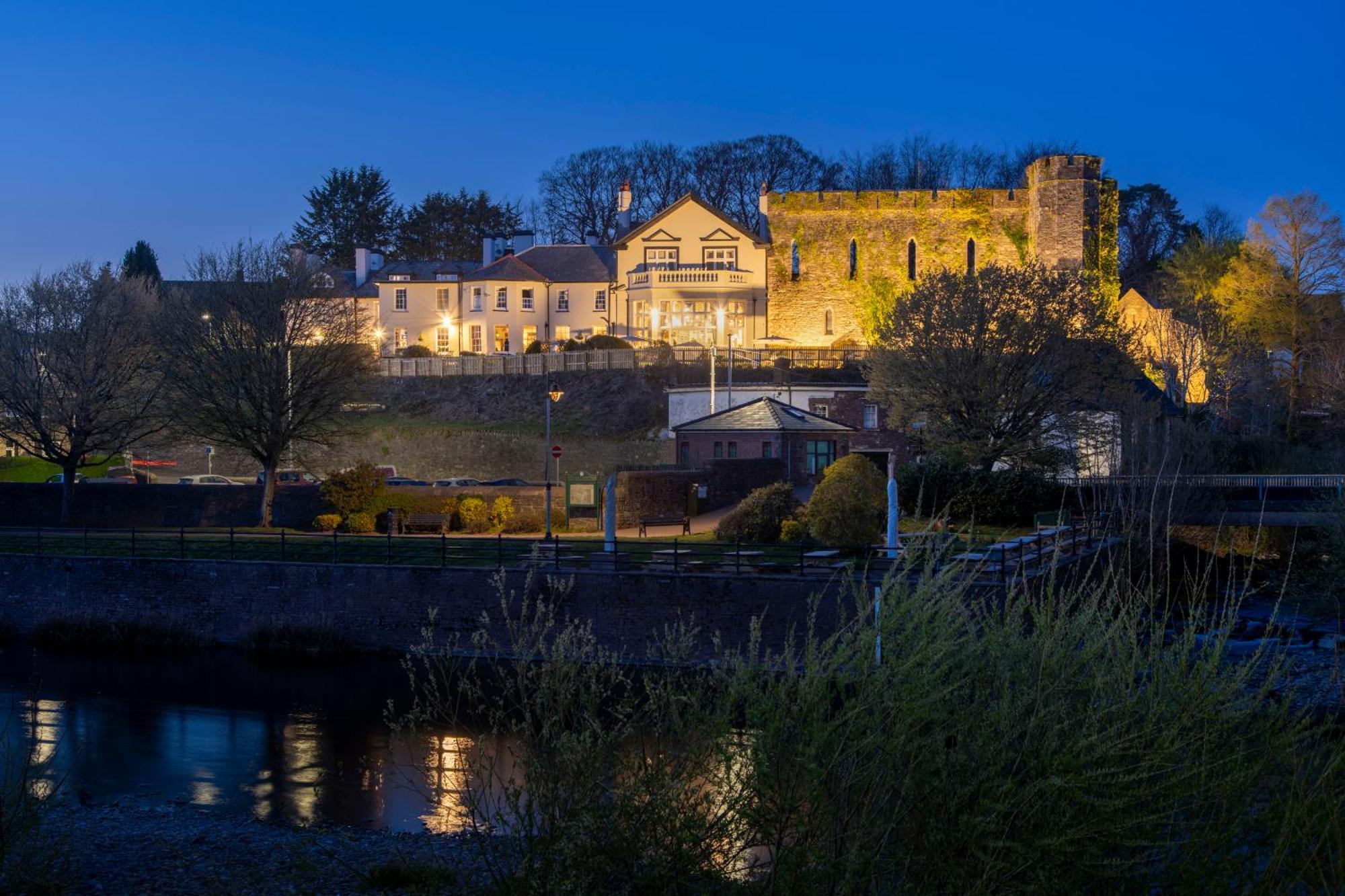 The Castle Of Brecon Hotel, Brecon, Powys Екстериор снимка