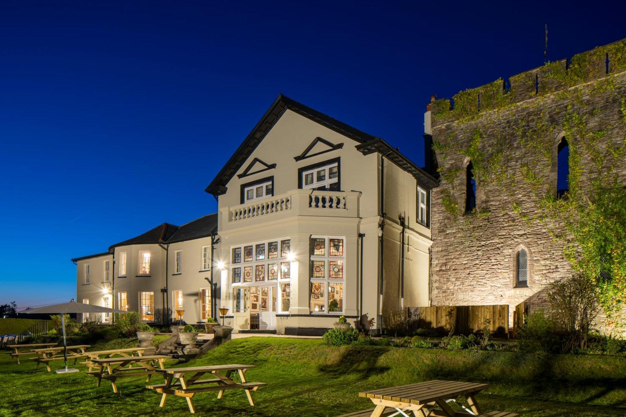 The Castle Of Brecon Hotel, Brecon, Powys Екстериор снимка