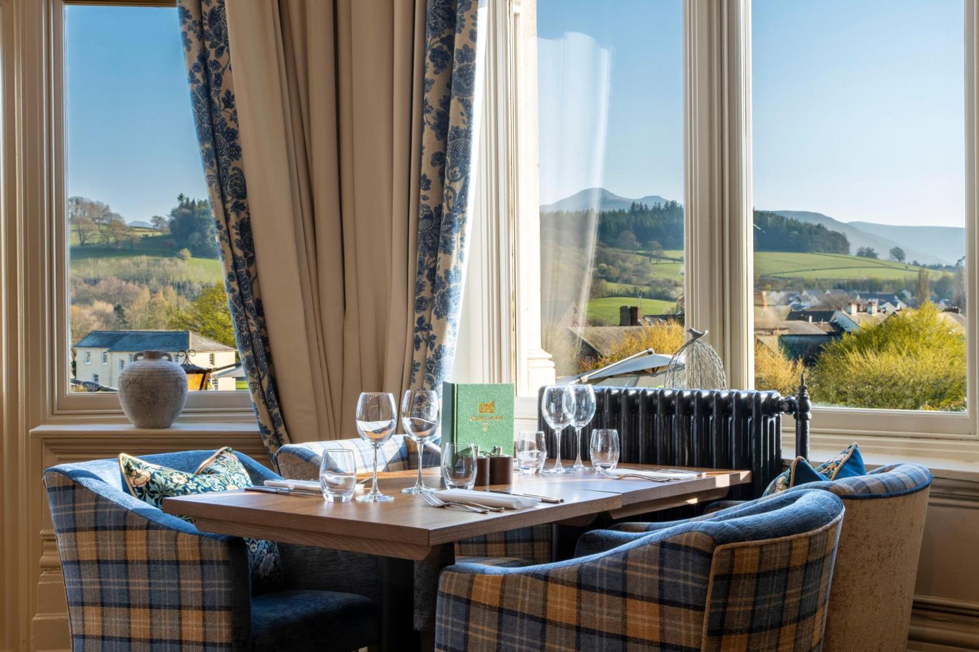 The Castle Of Brecon Hotel, Brecon, Powys Екстериор снимка